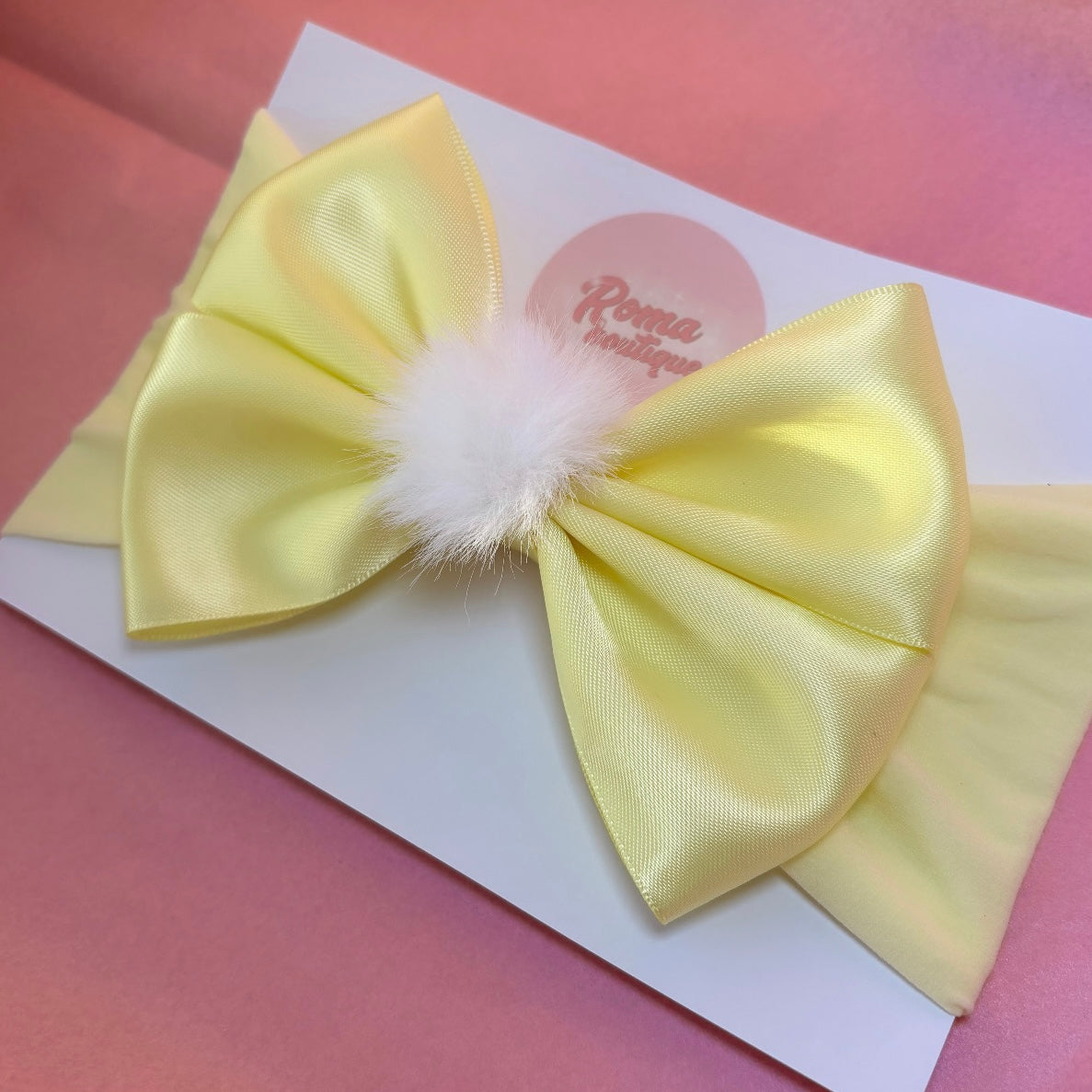 Simple Pom Pom Bow