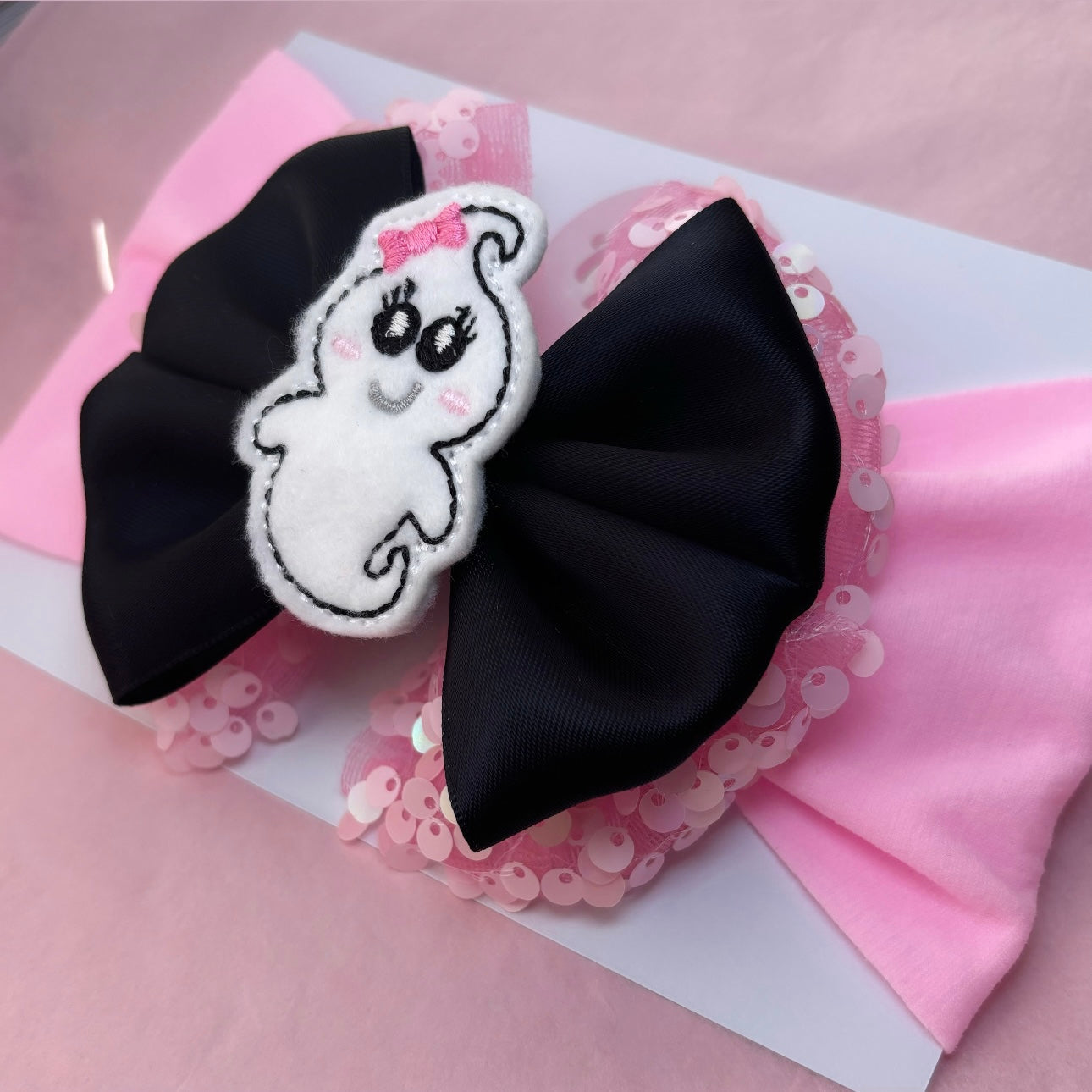 Ghostie Halloween Bow